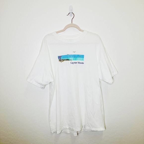 Vintage Hanes Embroidered Cayman Islands White Short Sleeve Tee Size XL - Picture 1 of 5